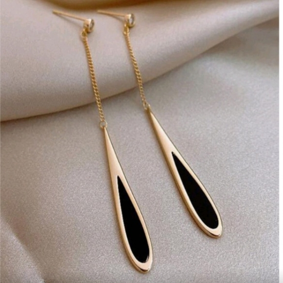 Anthropologie Jewelry - Raindrop Earrings